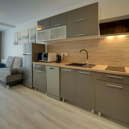 Invest Widok 800 M6 Apartman *