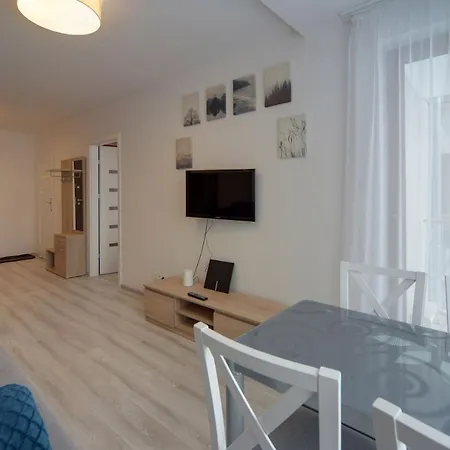 Invest Widok 800 M6 Apartman *